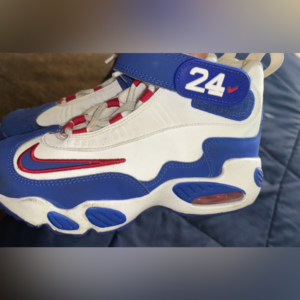 boys size 1Y Nike , red , white & blue
